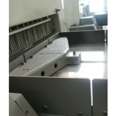 波拉137E切纸机