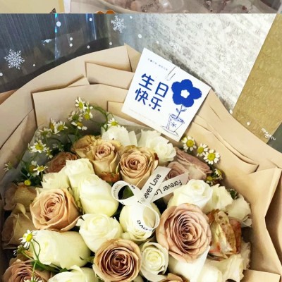 不干胶标签贴纸定 制小批量纸贴标亮膜白色商标杯具贴纸封口贴图5