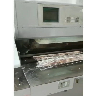 波拉137E切纸机图3