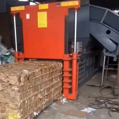 120吨废纸卧式打包机废铁皮易拉罐废布料压包机液压打包机厂家