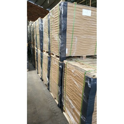 厂家现货供应400克双面透心黑卡纸 加厚黑色牛皮纸礼品盒用黑卡纸图3
