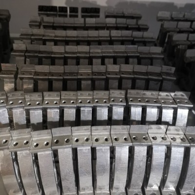 现货供应 钢扣座 织带机配件 织带机钢扣座 铝座图3